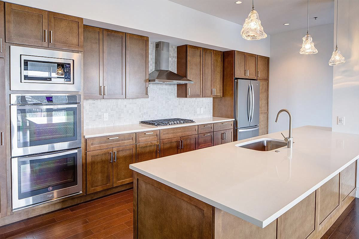 Iced White quartz benchtertop for Australia