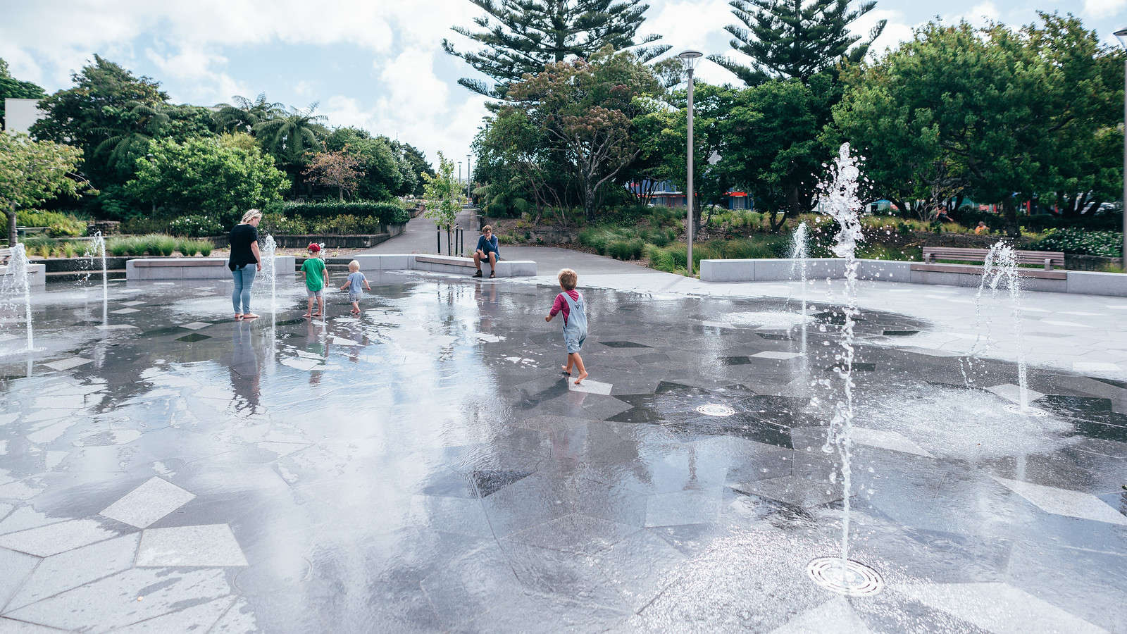 G684 chiseled curbing stone for public square project